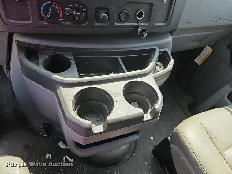 image for item DN8610 2012 Ford E350 Super Duty  van