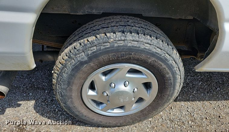 image for item DN8610 2012 Ford E350 Super Duty  van