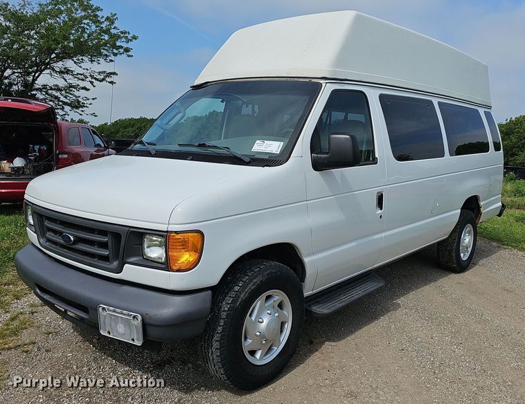 image for item DN8612 2007 Ford E350 Super Duty XL  van