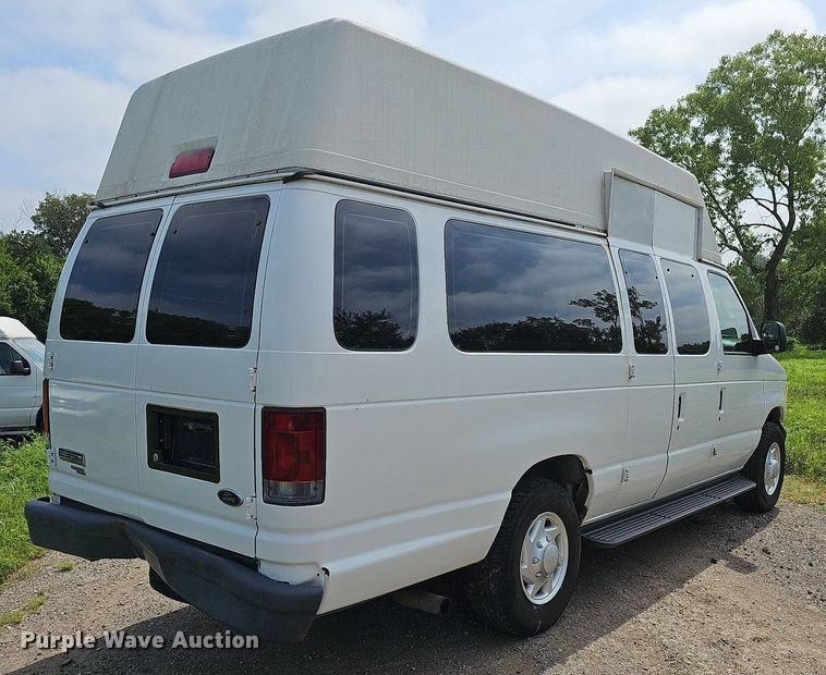 image for item DN8612 2007 Ford E350 Super Duty XL  van