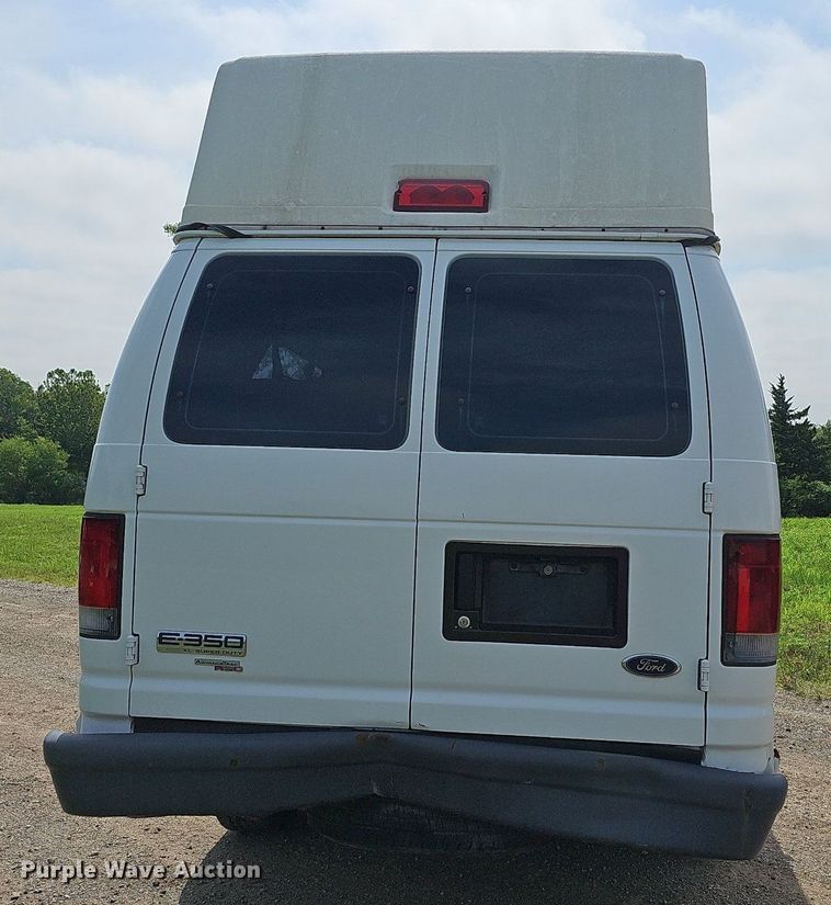 image for item DN8612 2007 Ford E350 Super Duty XL  van