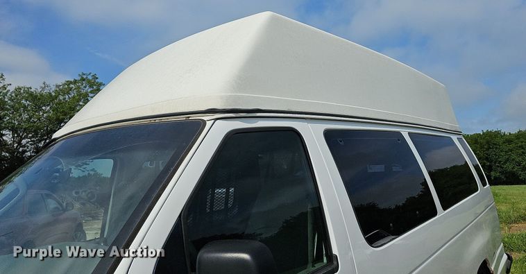 image for item DN8612 2007 Ford E350 Super Duty XL  van