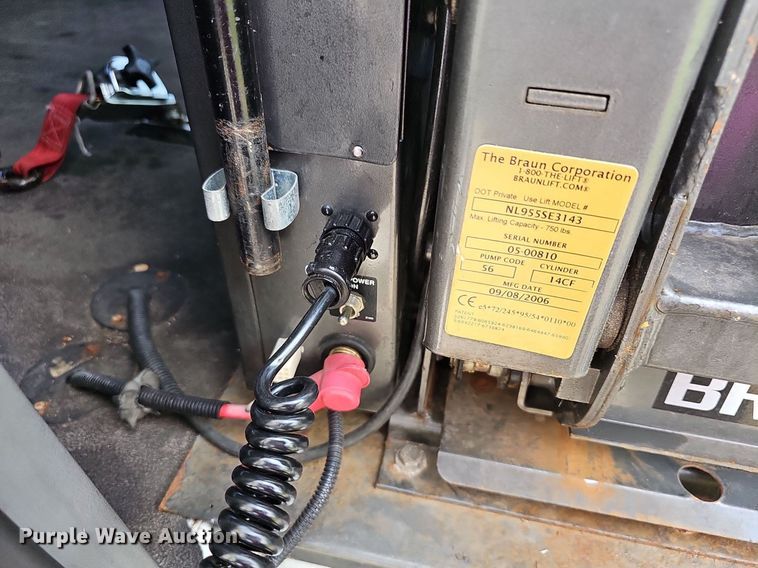 image for item DN8612 2007 Ford E350 Super Duty XL  van