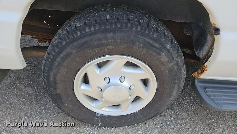 image for item DN8612 2007 Ford E350 Super Duty XL  van