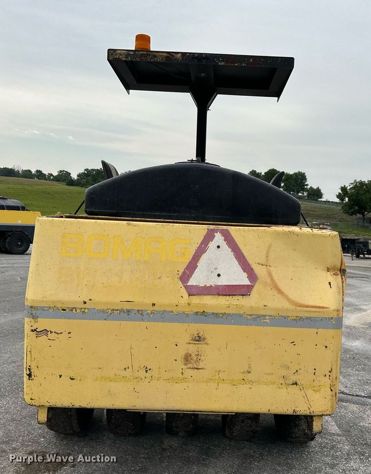 image for item DO5112 Bomag BW11RH  pneumatic roller