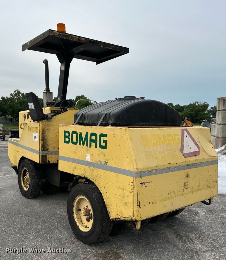 image for item DO5112 Bomag BW11RH  pneumatic roller