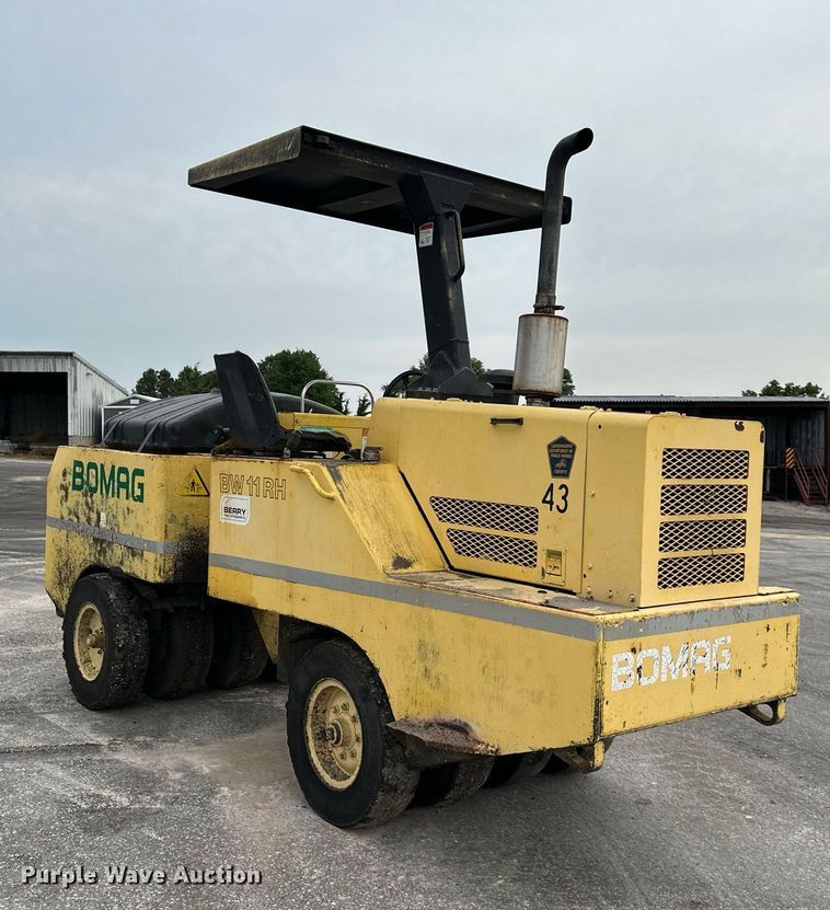 image for item DO5112 Bomag BW11RH  pneumatic roller
