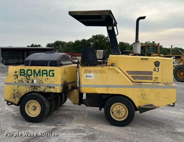 image for item DO5112 Bomag BW11RH  pneumatic roller