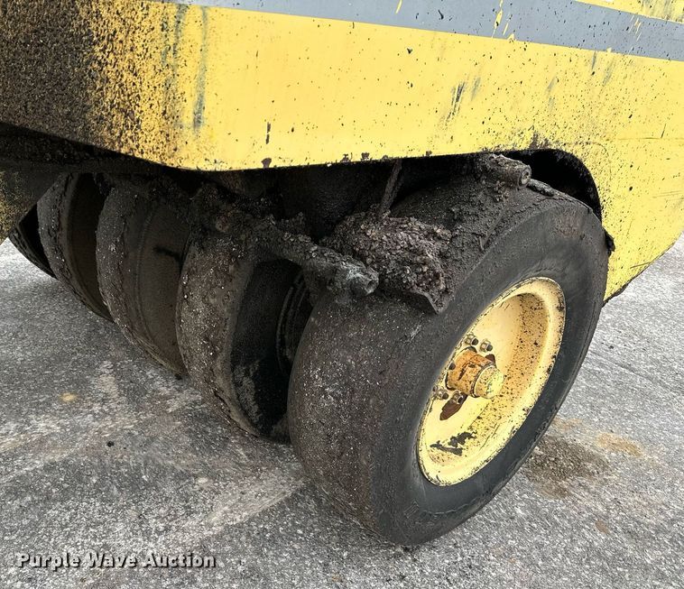 image for item DO5112 Bomag BW11RH  pneumatic roller