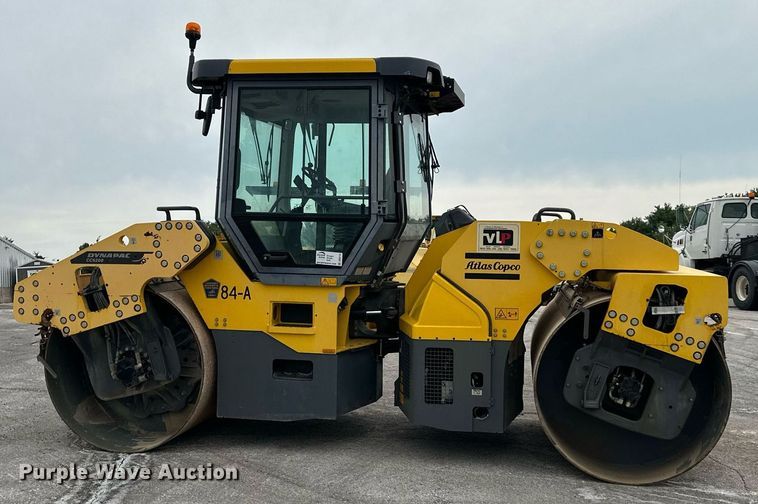 image for item DO5113 Dynapac CC5200  double drum vibratory roller