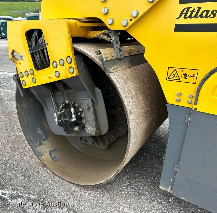 image for item DO5113 Dynapac CC5200  double drum vibratory roller