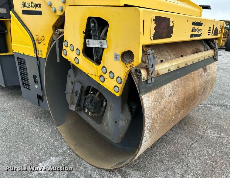 image for item DO5113 Dynapac CC5200  double drum vibratory roller