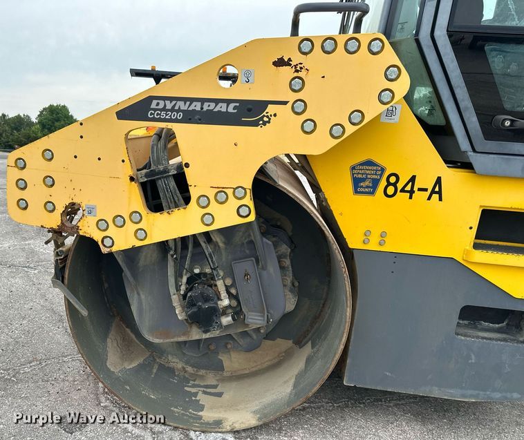 image for item DO5113 Dynapac CC5200  double drum vibratory roller