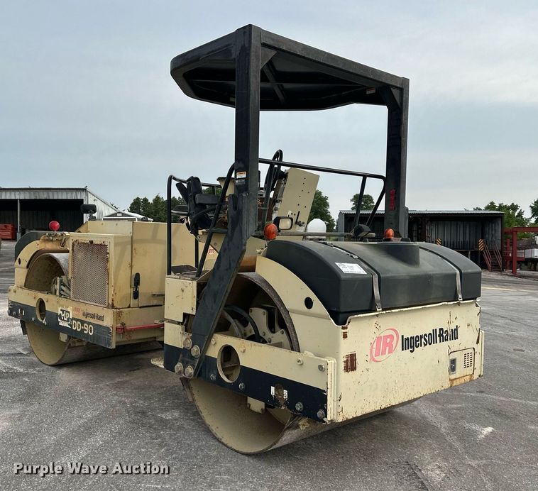 image for item DO5114 2003 Ingersoll Rand DD-90  double drum vibratory roller