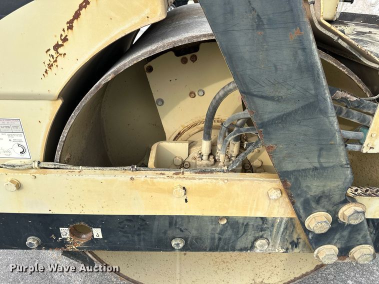 image for item DO5114 2003 Ingersoll Rand DD-90  double drum vibratory roller