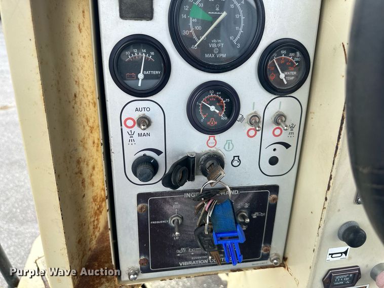 image for item DO5114 2003 Ingersoll Rand DD-90  double drum vibratory roller