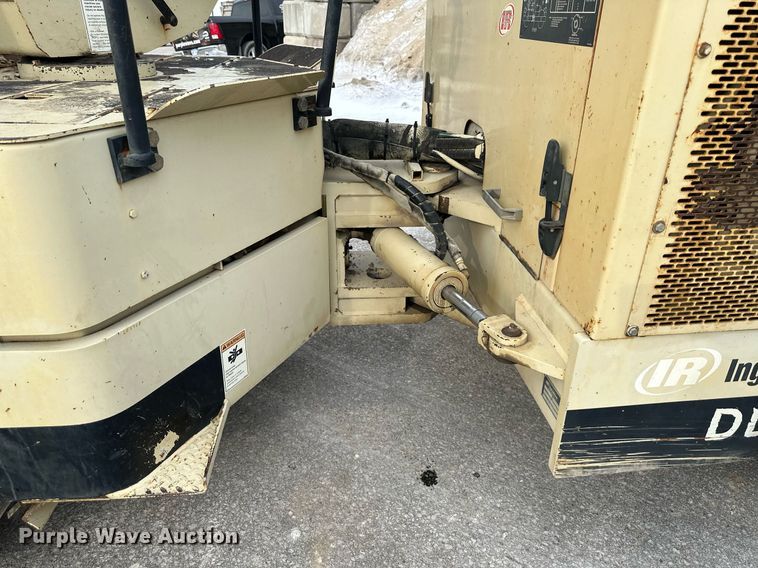 image for item DO5114 2003 Ingersoll Rand DD-90  double drum vibratory roller