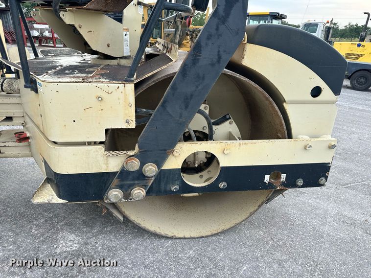 image for item DO5114 2003 Ingersoll Rand DD-90  double drum vibratory roller
