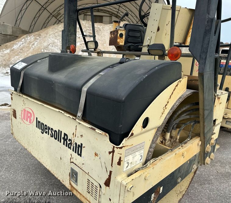 image for item DO5114 2003 Ingersoll Rand DD-90  double drum vibratory roller