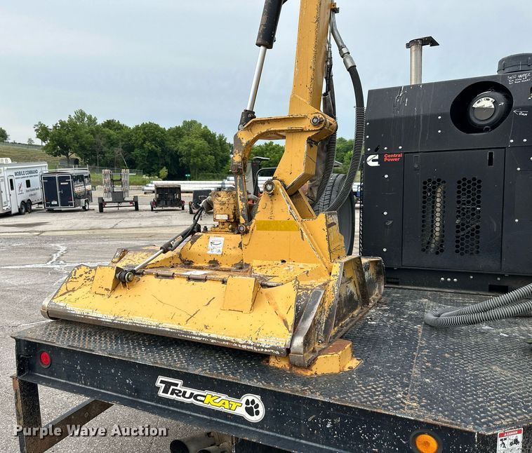 image for item DO5115 2015 Ford F550 Super Duty  flatbed truck with side boom mower