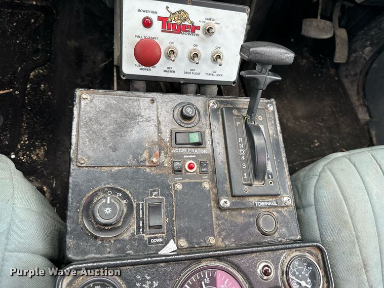 image for item DO5115 2015 Ford F550 Super Duty  flatbed truck with side boom mower