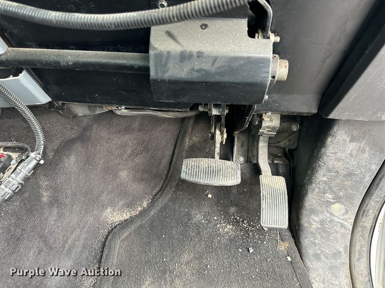 image for item DO5115 2015 Ford F550 Super Duty  flatbed truck with side boom mower