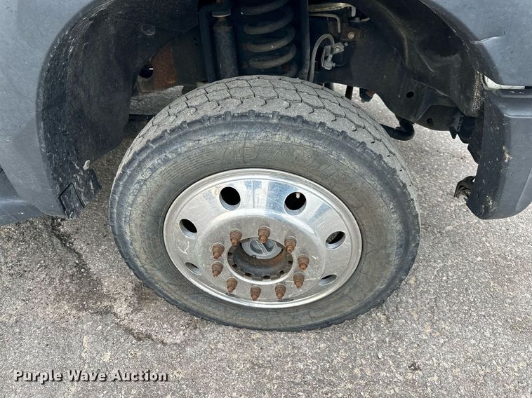 image for item DO5115 2015 Ford F550 Super Duty  flatbed truck with side boom mower