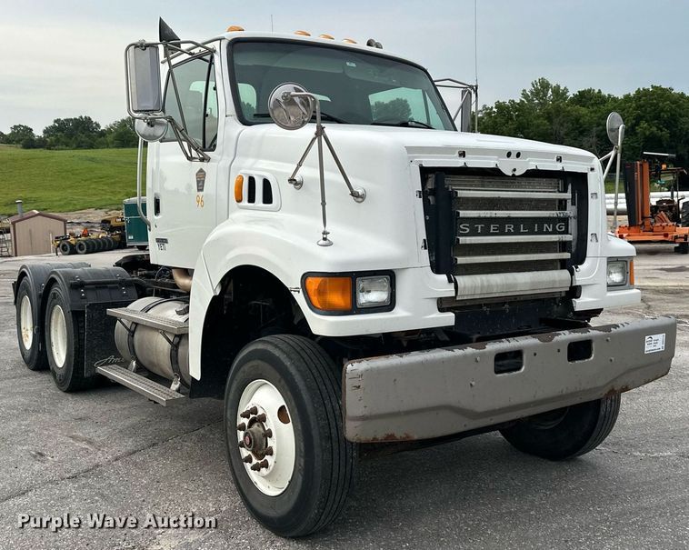image for item DO5116 2006 Sterling L-Line  semi truck