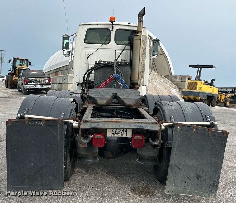 image for item DO5116 2006 Sterling L-Line  semi truck