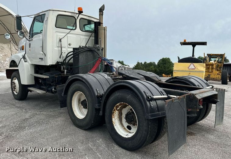 image for item DO5116 2006 Sterling L-Line  semi truck