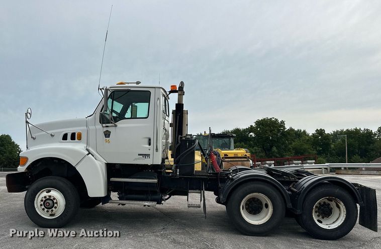 image for item DO5116 2006 Sterling L-Line  semi truck