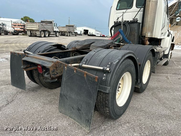 image for item DO5116 2006 Sterling L-Line  semi truck