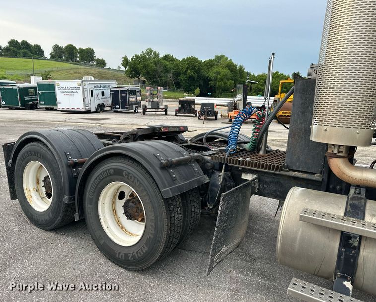 image for item DO5116 2006 Sterling L-Line  semi truck