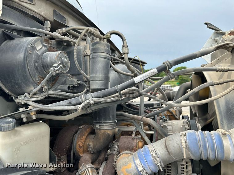 image for item DO5116 2006 Sterling L-Line  semi truck