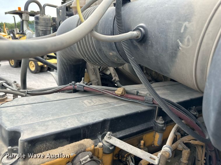 image for item DO5116 2006 Sterling L-Line  semi truck