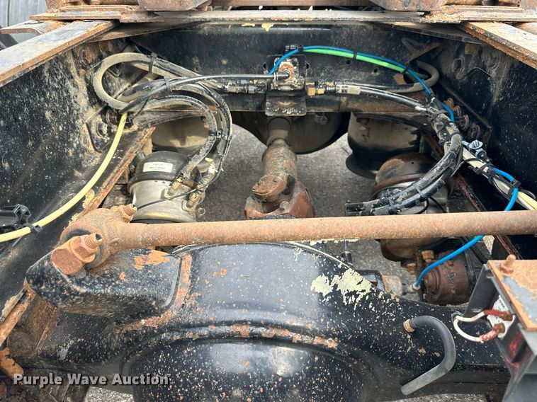 image for item DO5116 2006 Sterling L-Line  semi truck