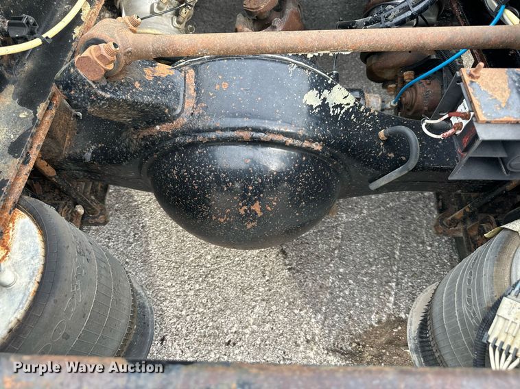 image for item DO5116 2006 Sterling L-Line  semi truck