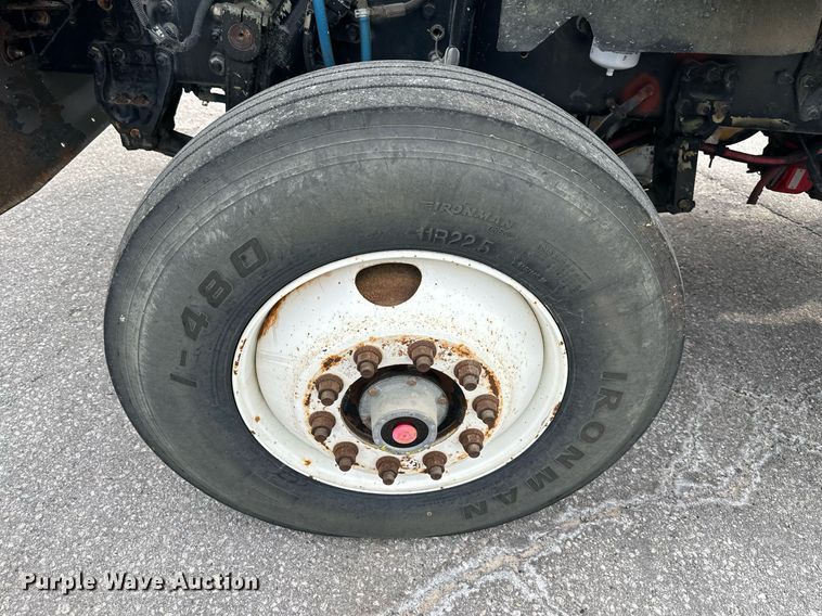 image for item DO5116 2006 Sterling L-Line  semi truck