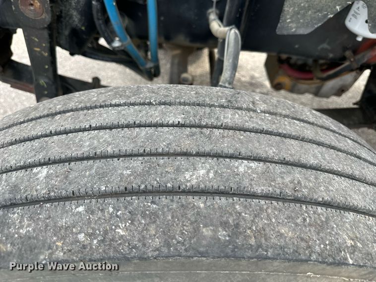 image for item DO5116 2006 Sterling L-Line  semi truck