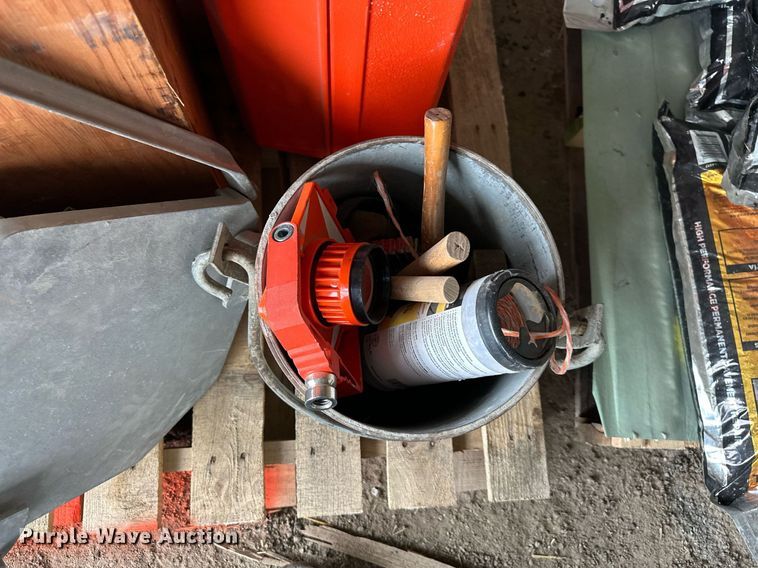 image for item DO5124 Surveying equipment