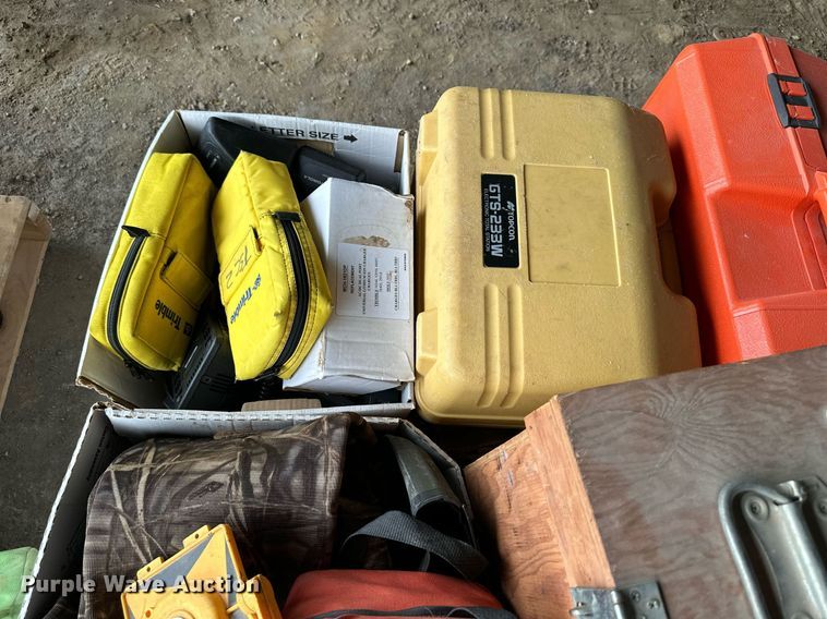 image for item DO5124 Surveying equipment