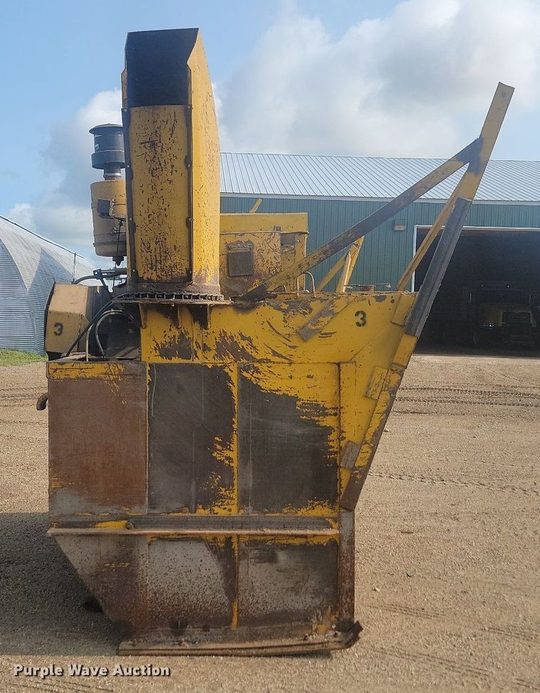 image for item DQ7467 Fair Manufacturing  snow blower