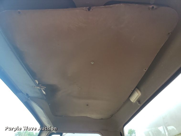 image for item DQ7468 1983 International F1954  tank truck