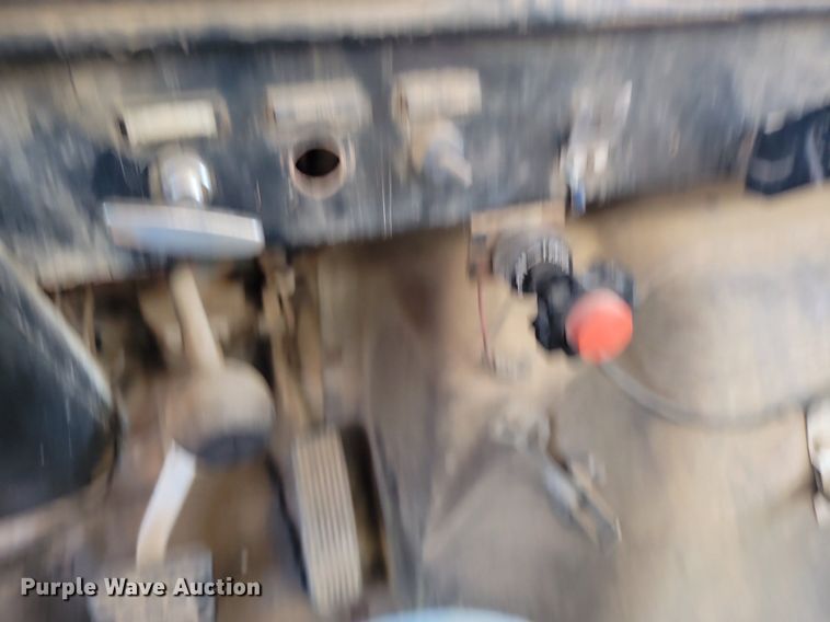 image for item DQ7468 1983 International F1954  tank truck