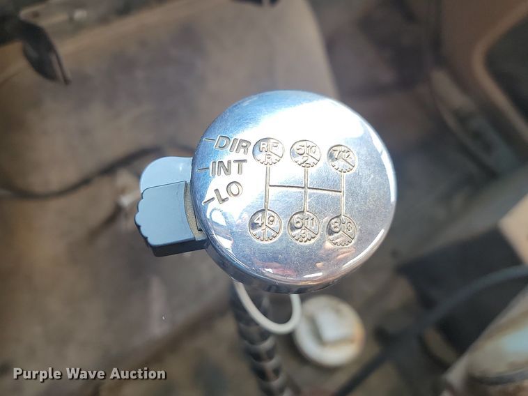 image for item DQ7468 1983 International F1954  tank truck