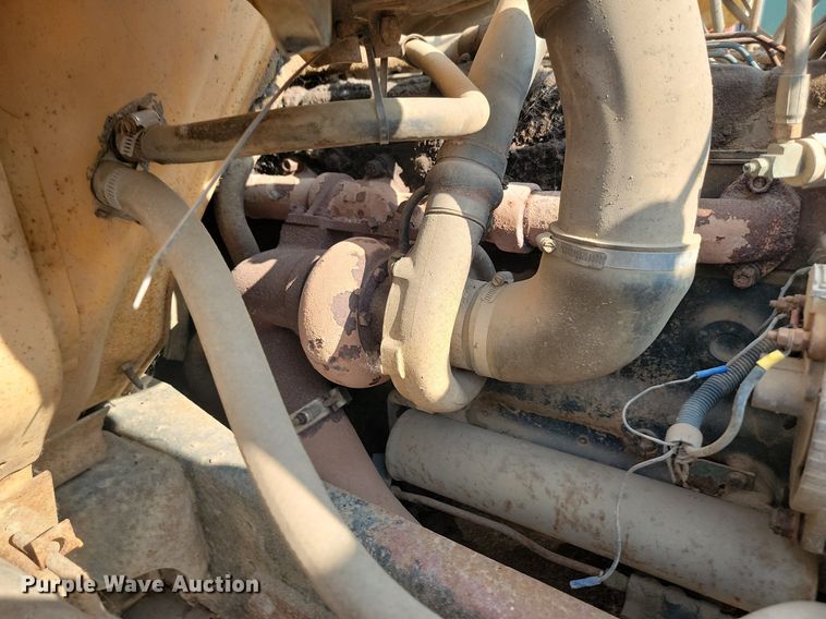 image for item DQ7468 1983 International F1954  tank truck