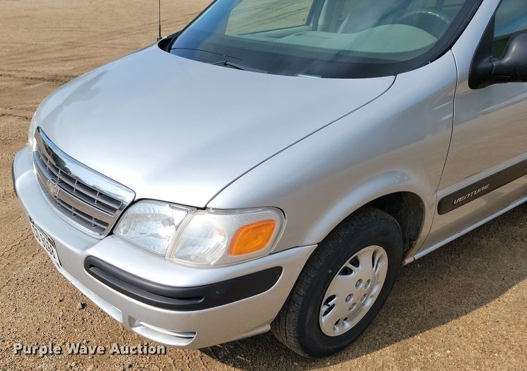 image for item DQ7469 2002 Chevrolet Venture  van