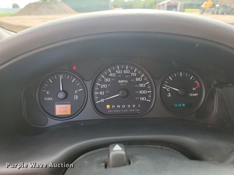 image for item DQ7469 2002 Chevrolet Venture  van