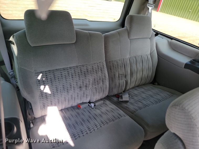 image for item DQ7469 2002 Chevrolet Venture  van