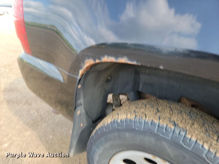 image for item DQ7470 2011 Chevrolet Tahoe Police  SUV